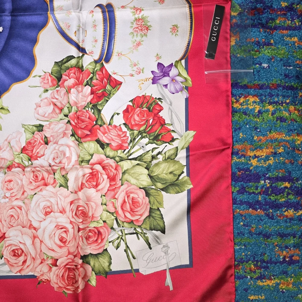 EUC Gucci Floral Teapot 100% Silk Scarf Made In  Italy.‎